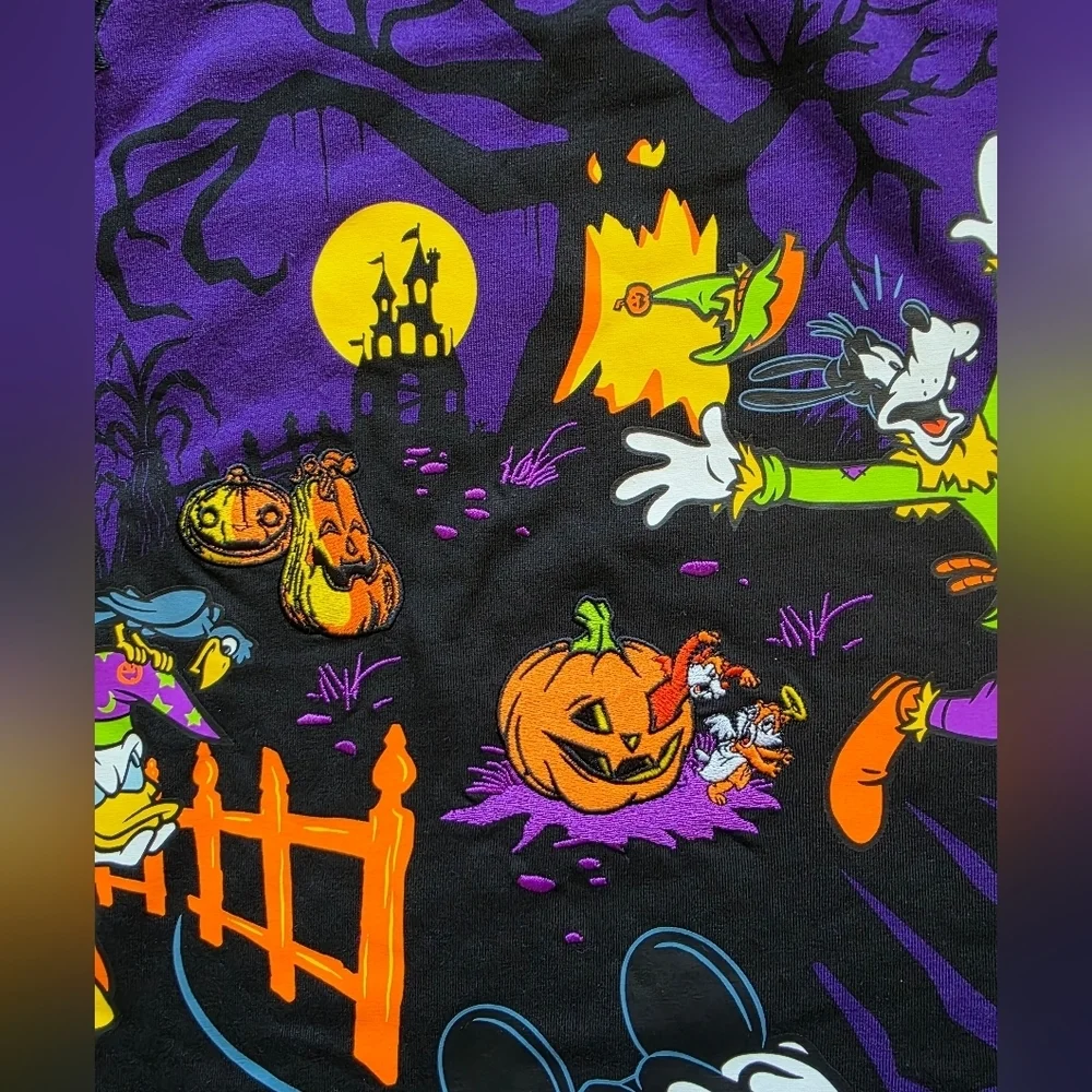 New original Disney store Men's Mickey Mouse & Friends Halloween t-shirt, size M